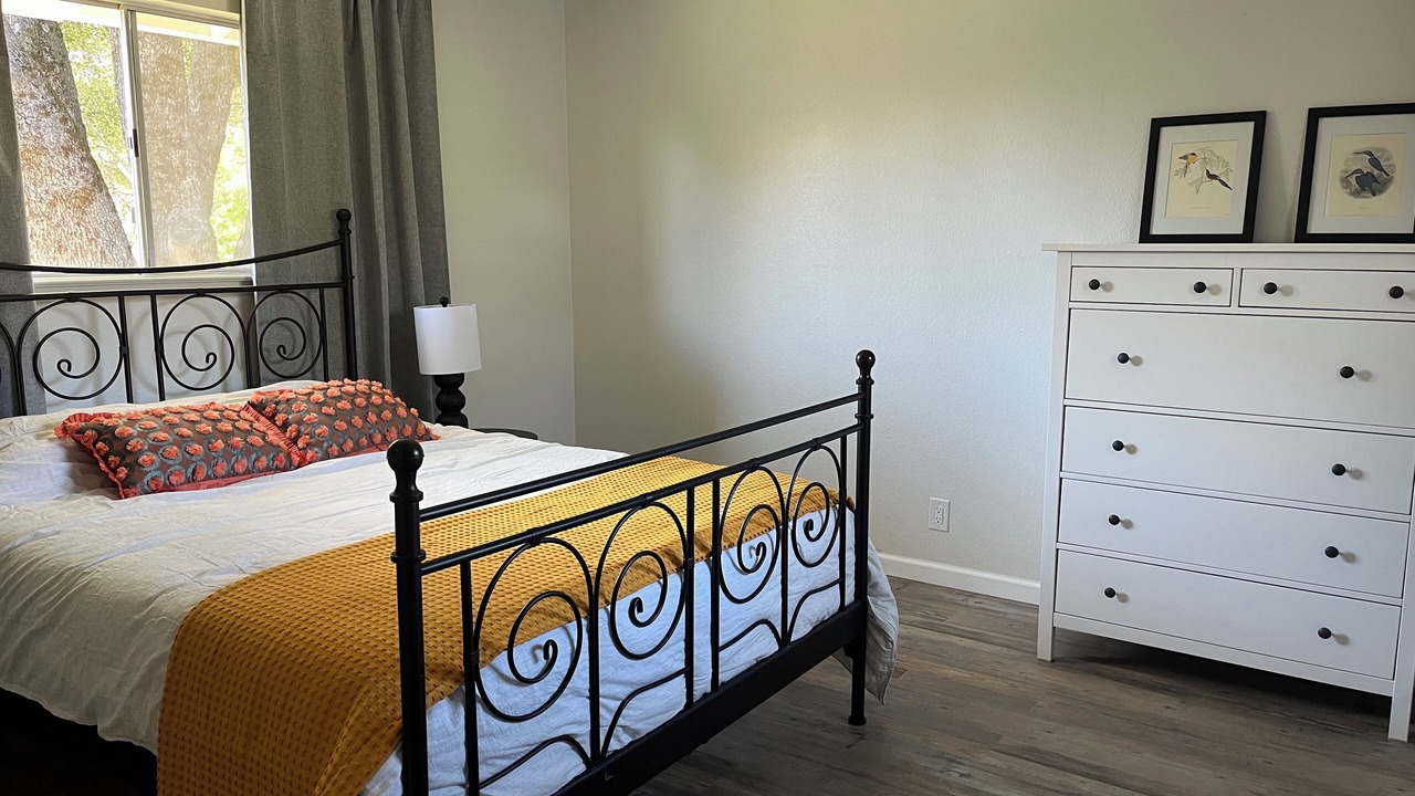 Photo of Bedroom in Ahwahnee