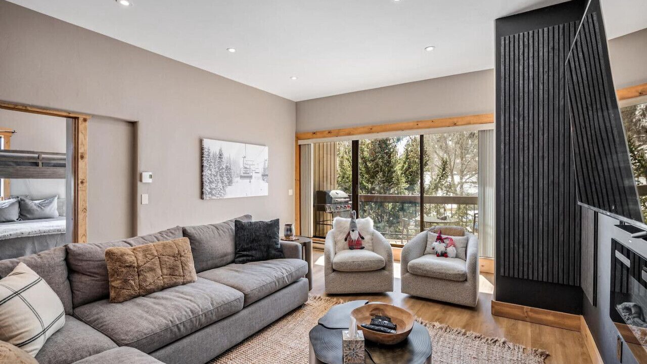 Photo of Livingroom in Eagle-Vail