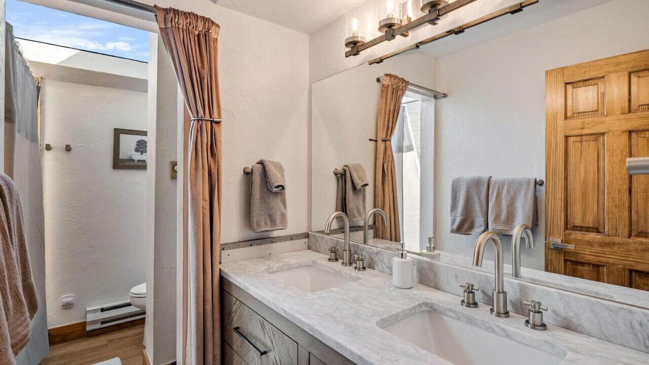 Photo of Bathroom in Eagle-Vail