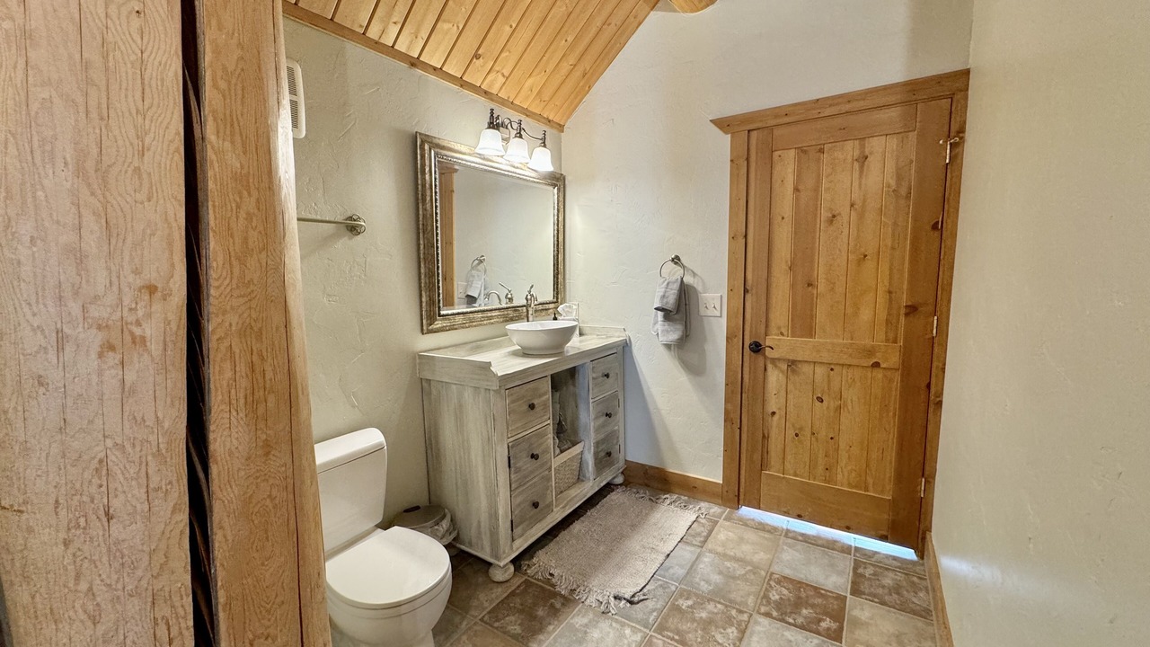 Photo of Bathroom in Clark