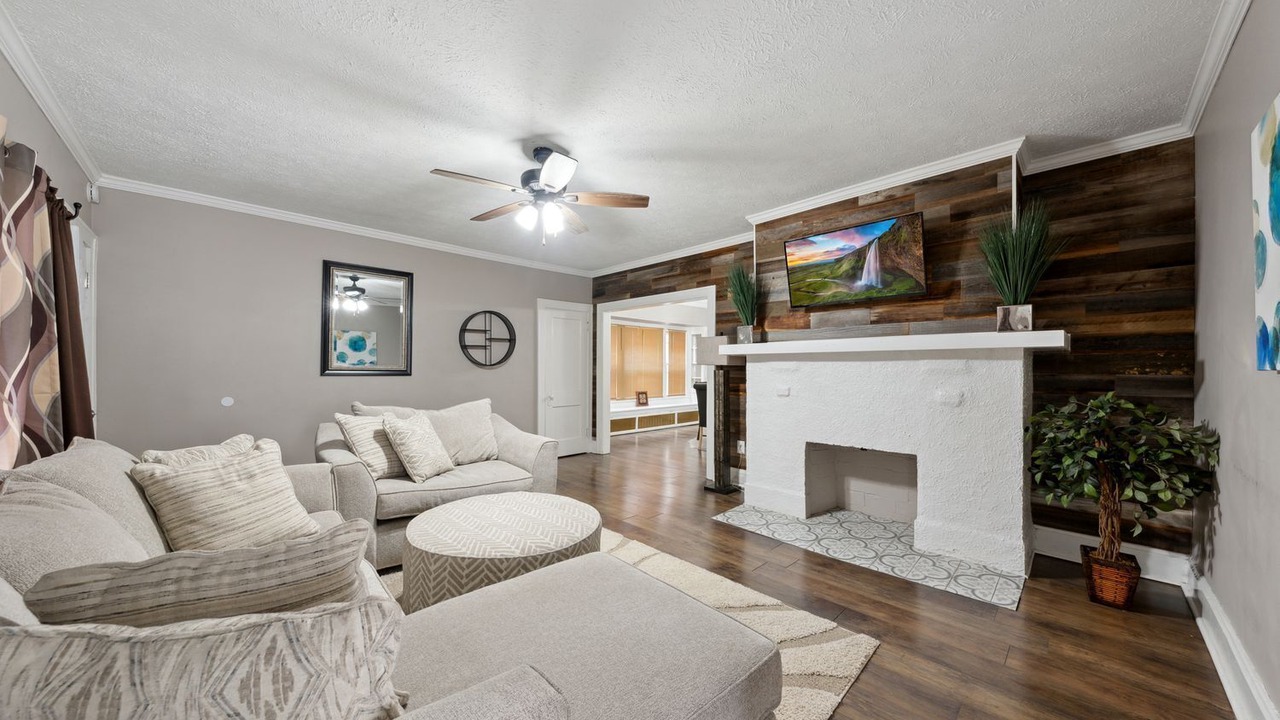 Photo of Livingroom in Cleveland