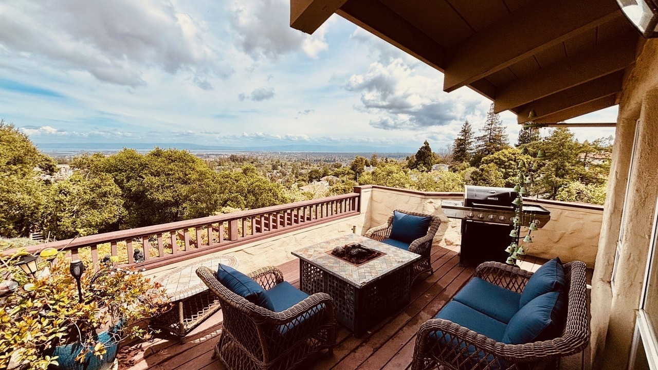 Photo of Patio Balcony in Emerald Hills