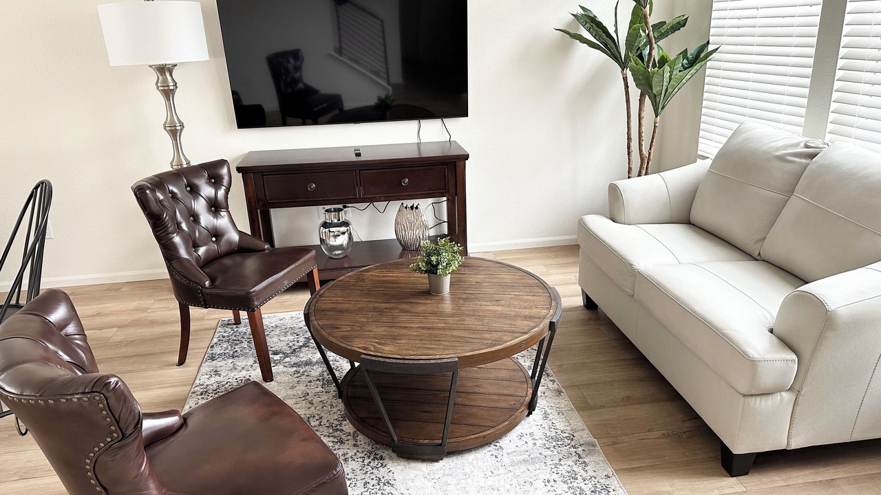 Photo of Livingroom in Aurora
