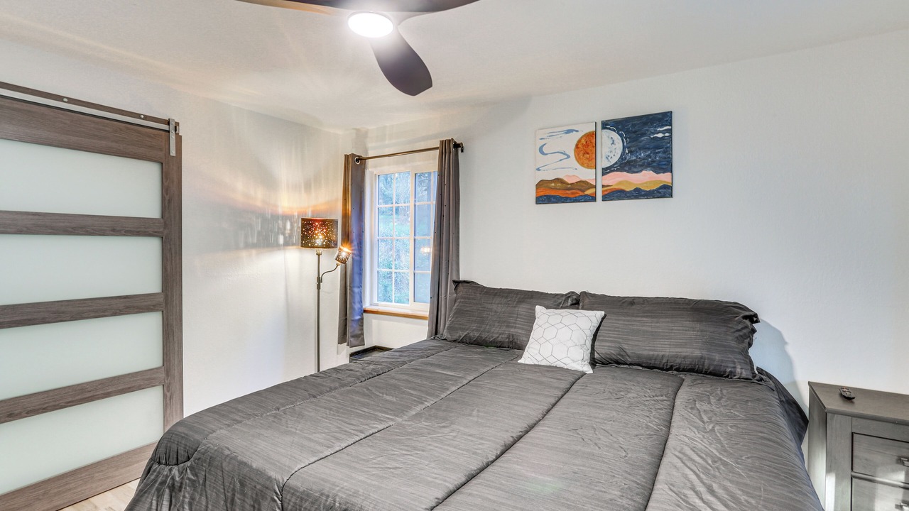 Photo of Bedroom in Crestline
