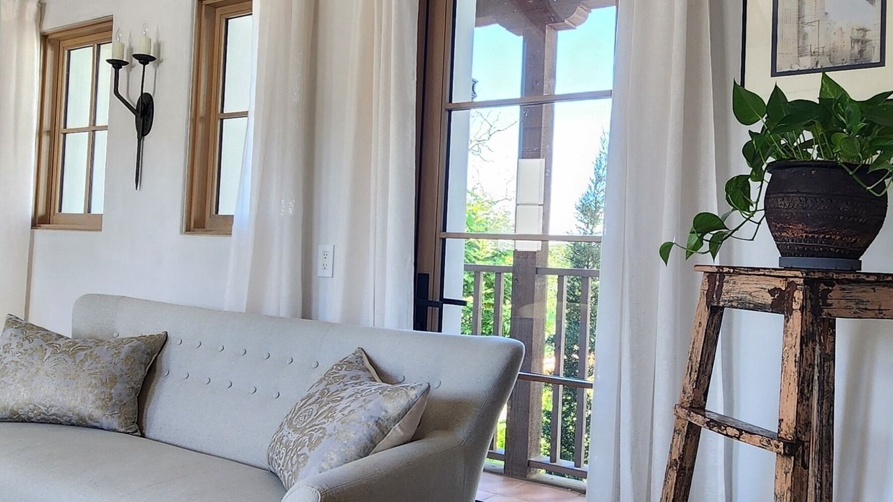 Photo of Livingroom in Woodside