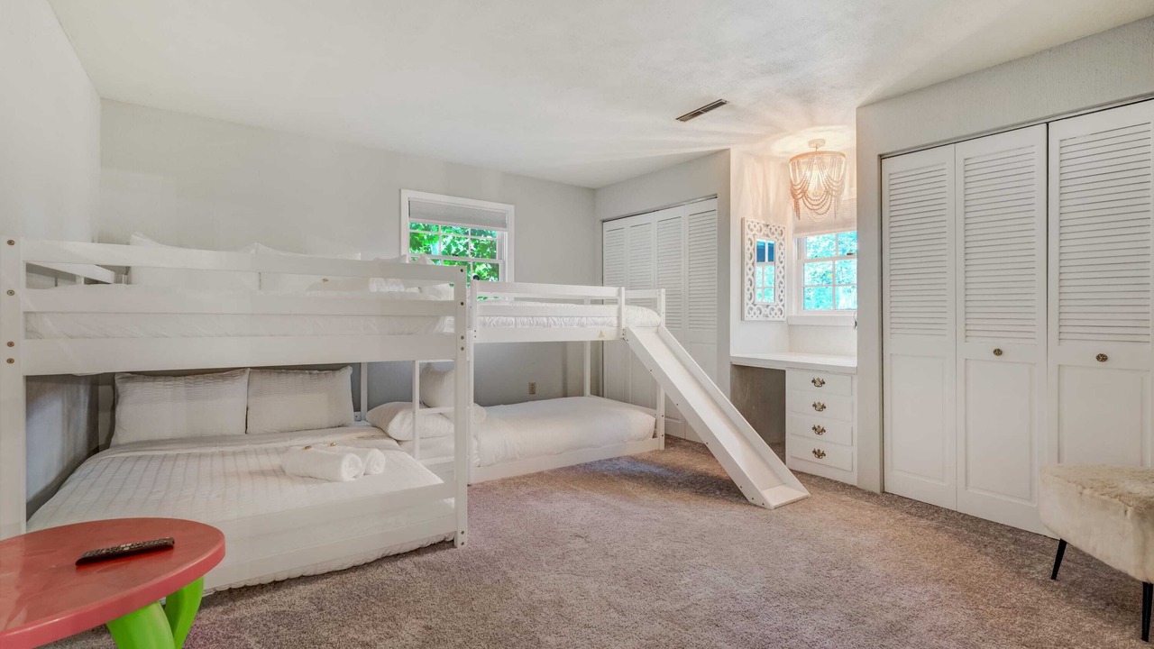 Photo of Bedroom in Broadmoor