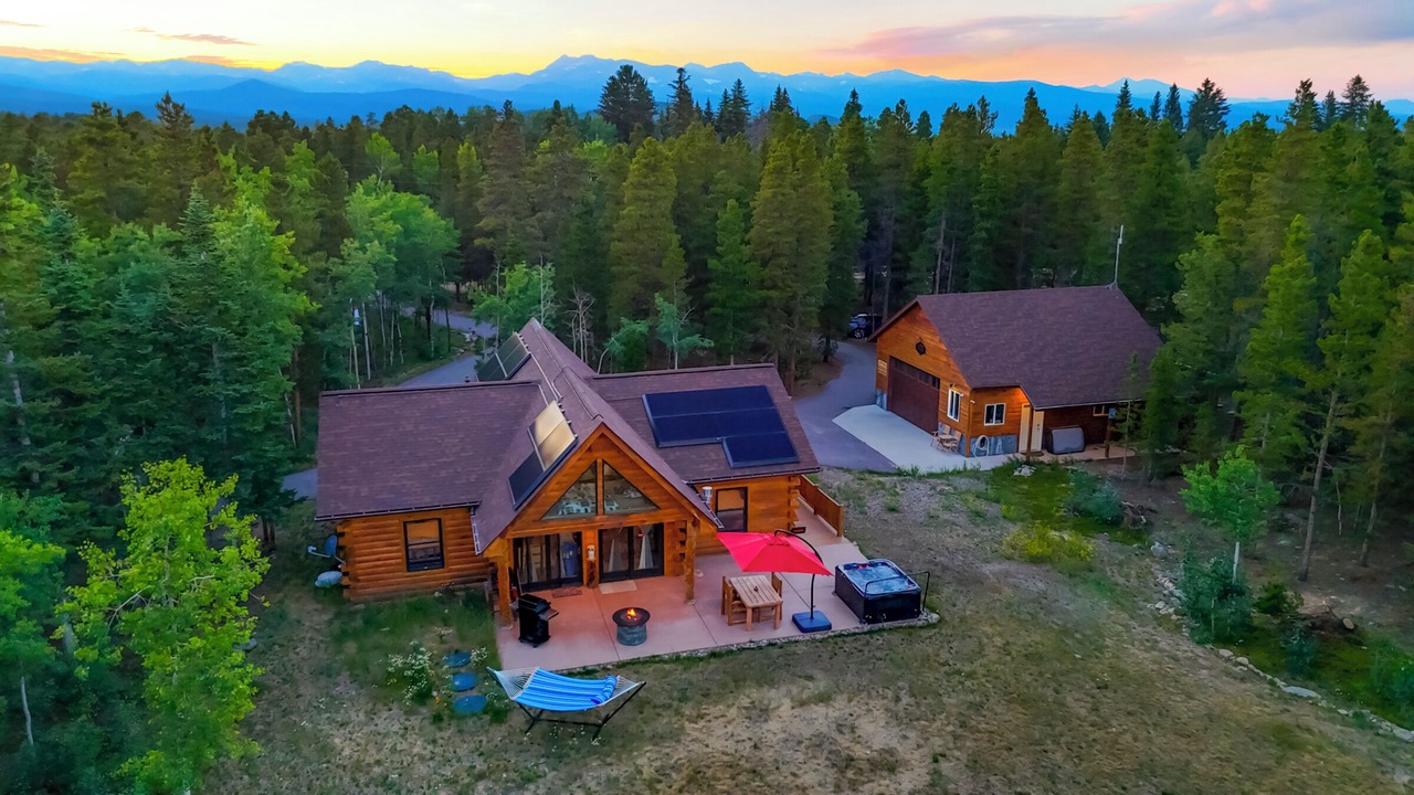Photo of Outdoor in Black Hawk