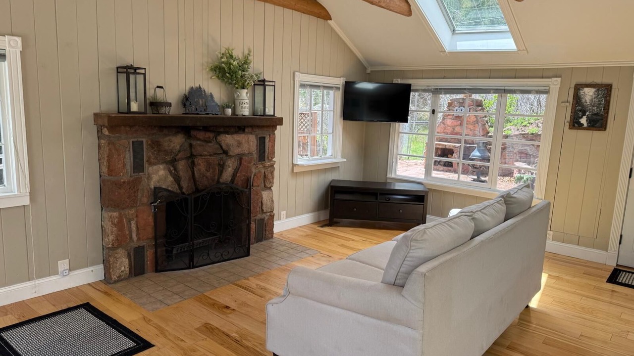 Photo of Livingroom in Green Mountain Falls
