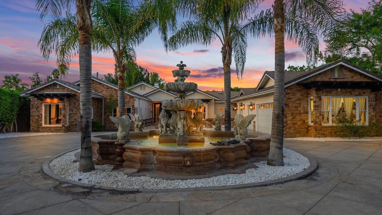 Photo of Outdoor in Tarzana