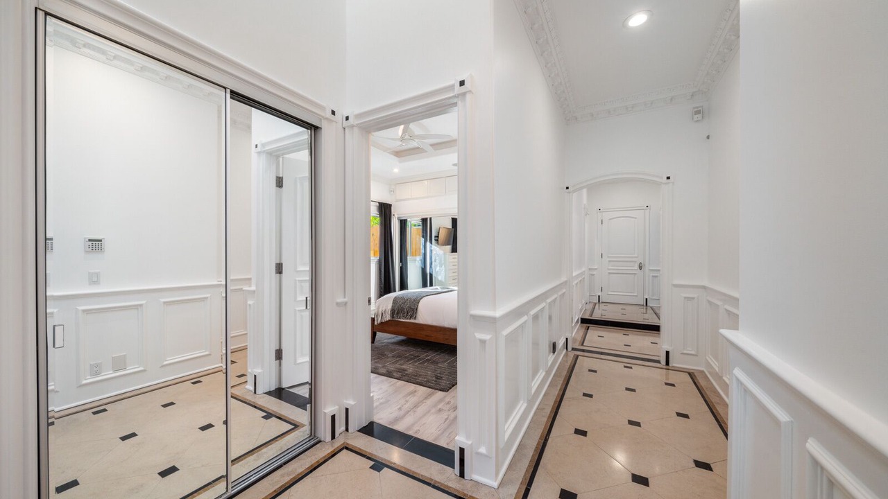 Photo of Bedroom in Tarzana