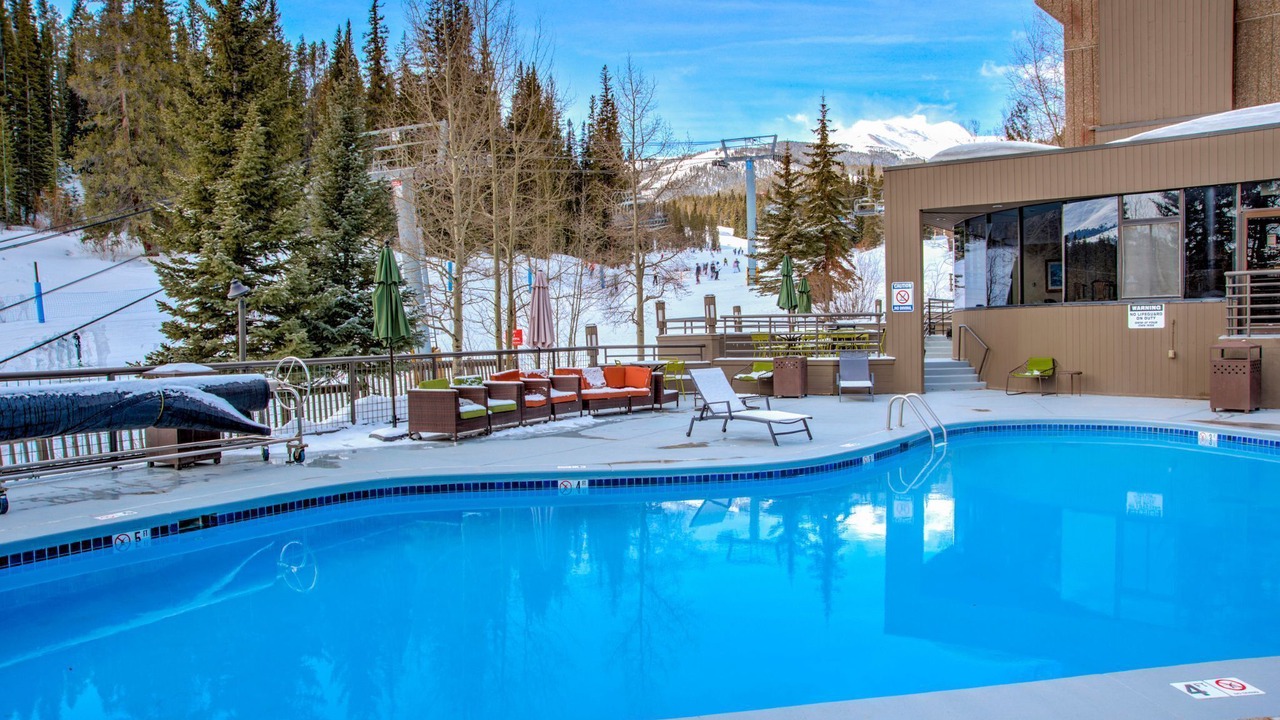Photo of Outdoor in Peak 9