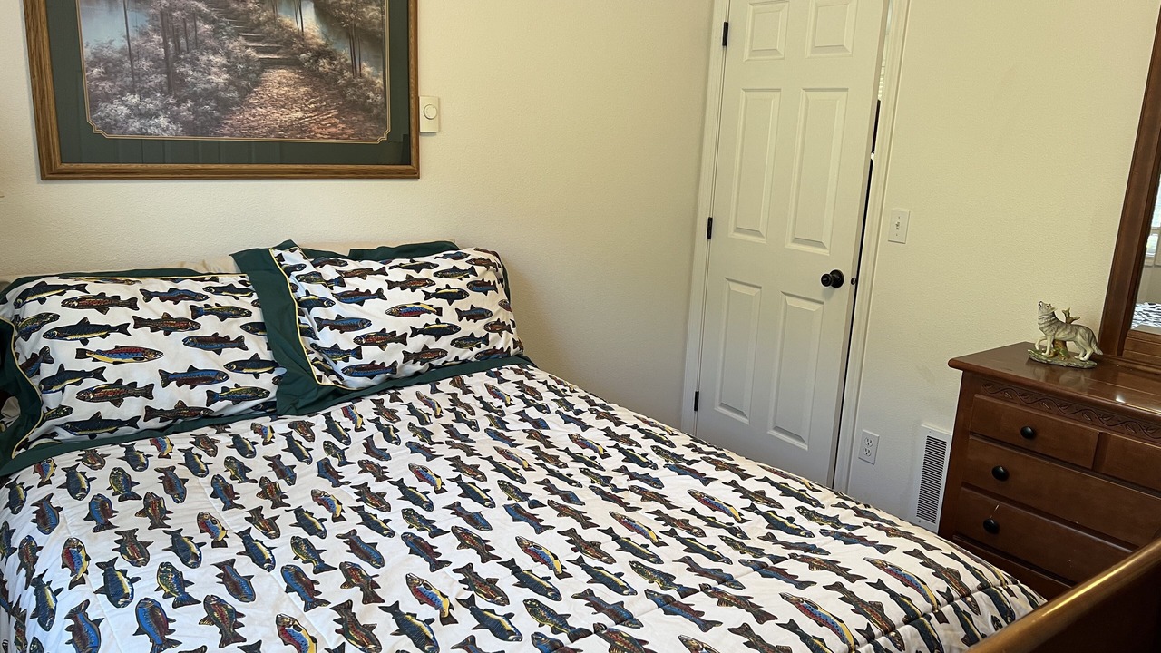 Photo of Bedroom in Lake City