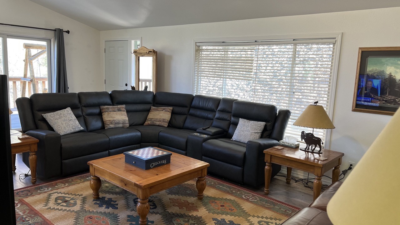 Photo of Livingroom in Lake City