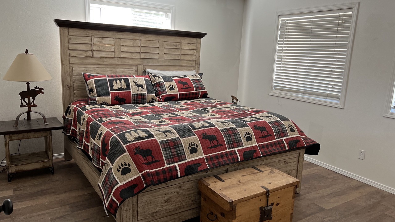 Photo of Bedroom in Lake City