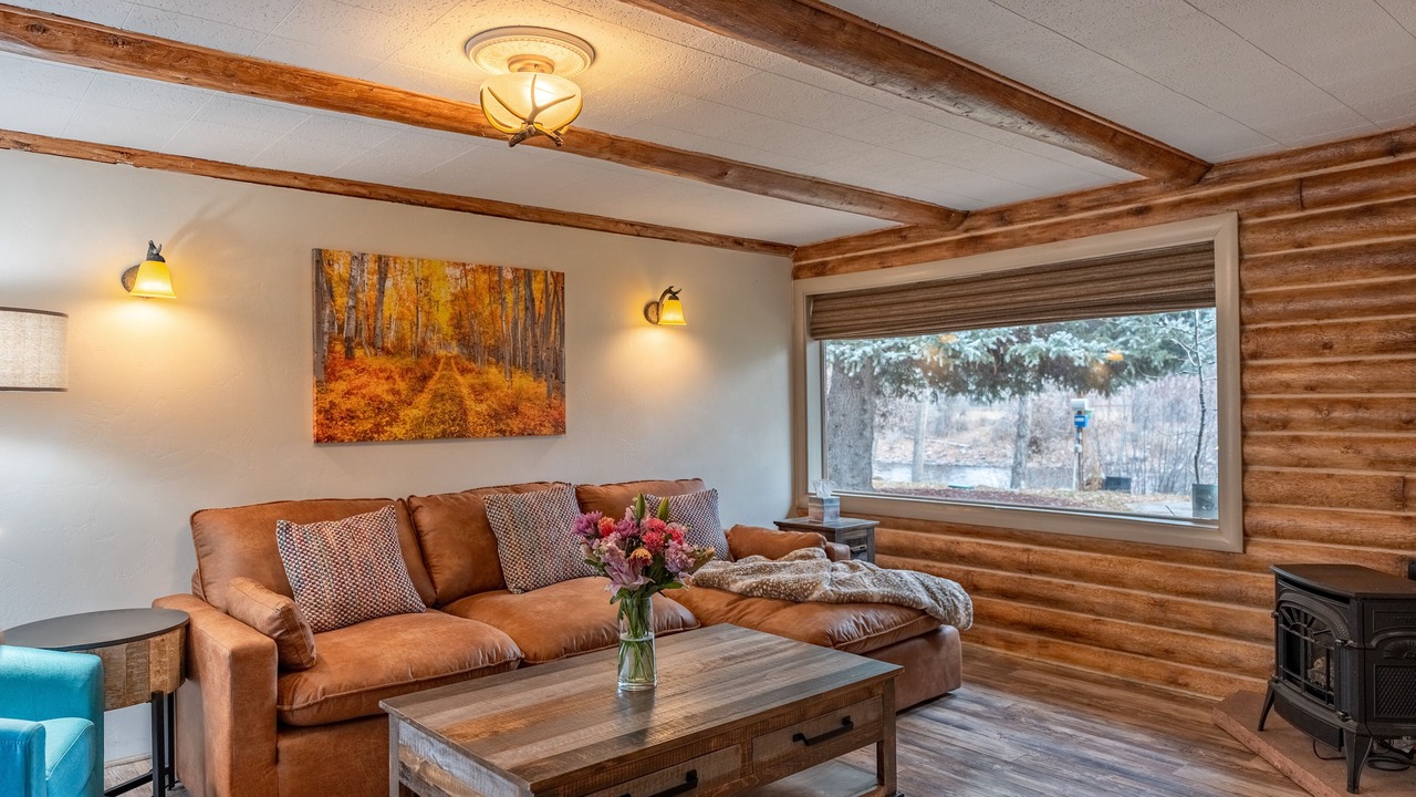 Photo of Livingroom in Gunnison