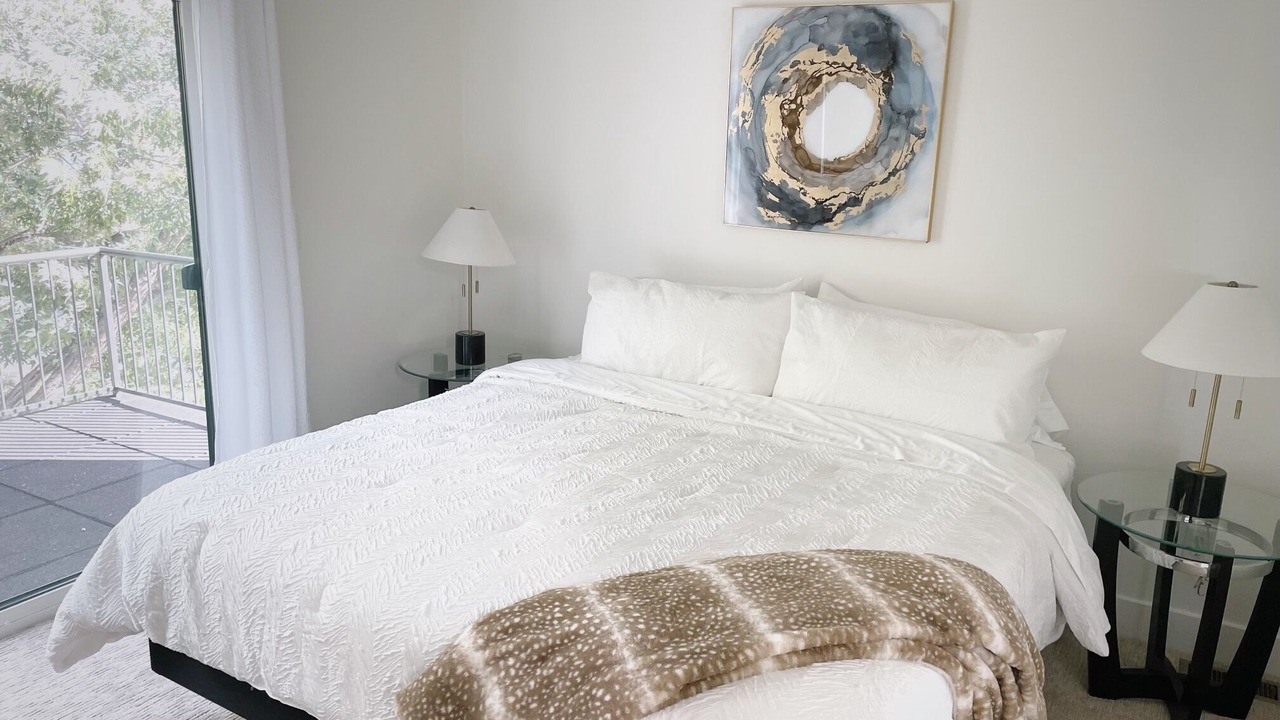 Photo of Bedroom in Jefferson Park