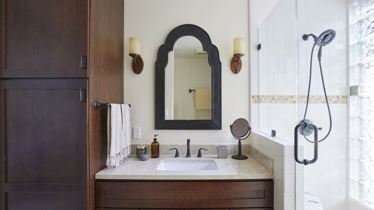 Photo of Bathroom in La Canada Flintridge