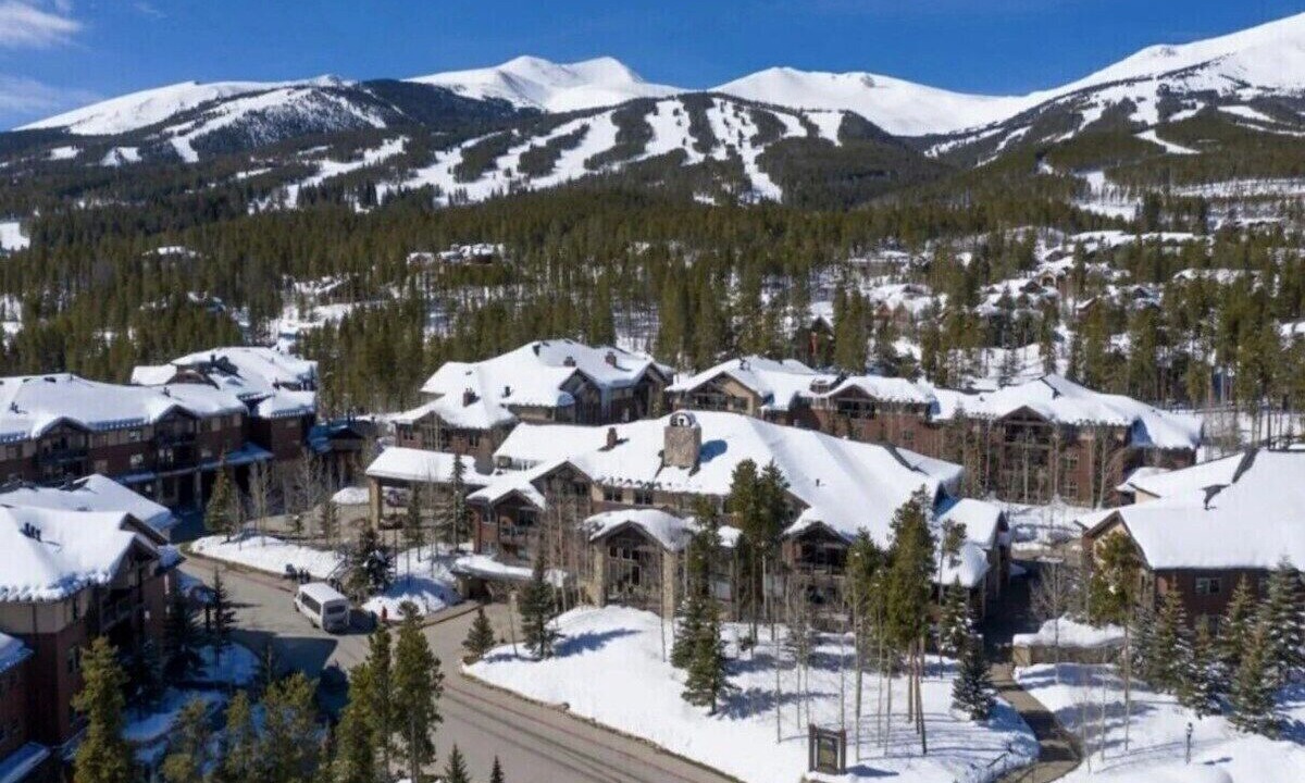 Photo of Outdoor in Peak 9