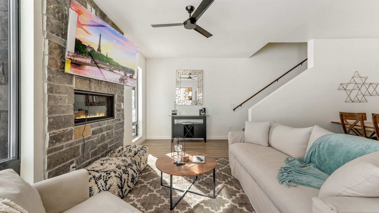 Photo of Livingroom in Silvercreek