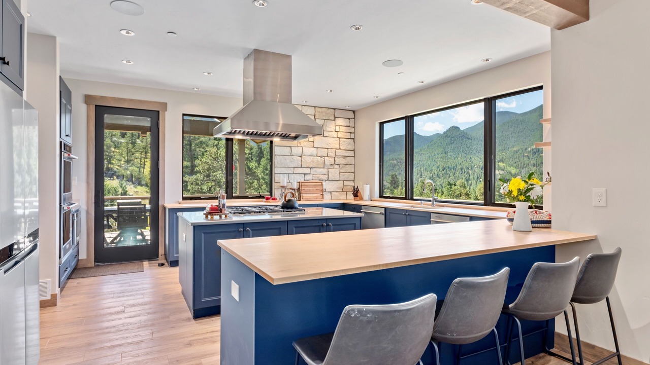 Photo of Kitchen in Windcliff Estates