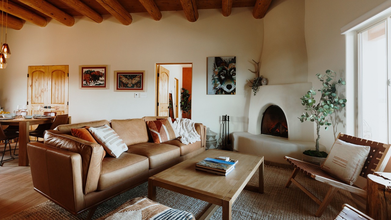 Photo of Livingroom in Taos