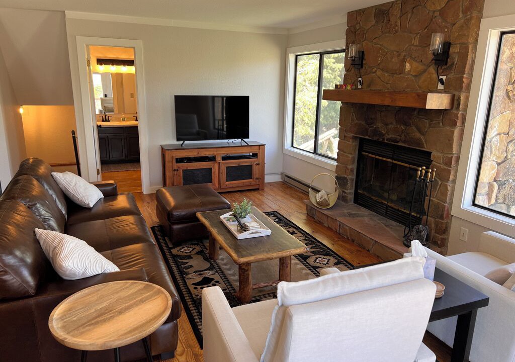 Photo of Livingroom in Purgatory