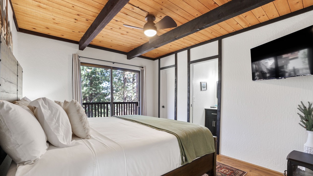 Photo of Bedroom in Tahoe Village