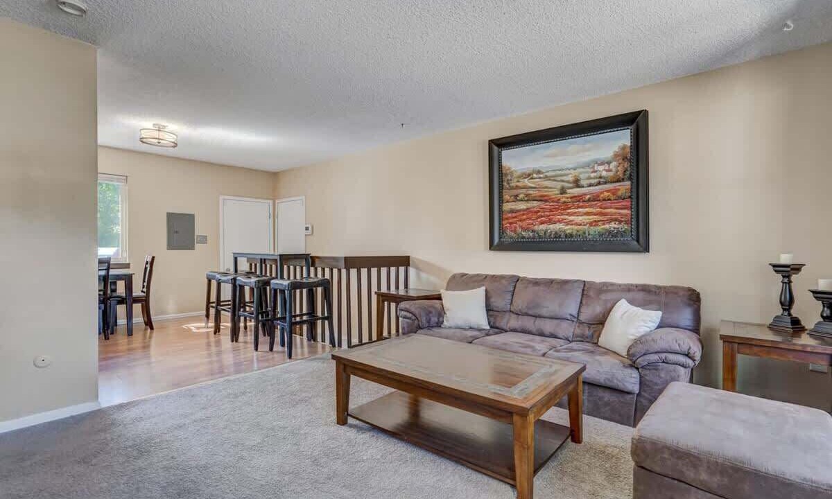 Photo of Livingroom in Southeast Colorado Springs
