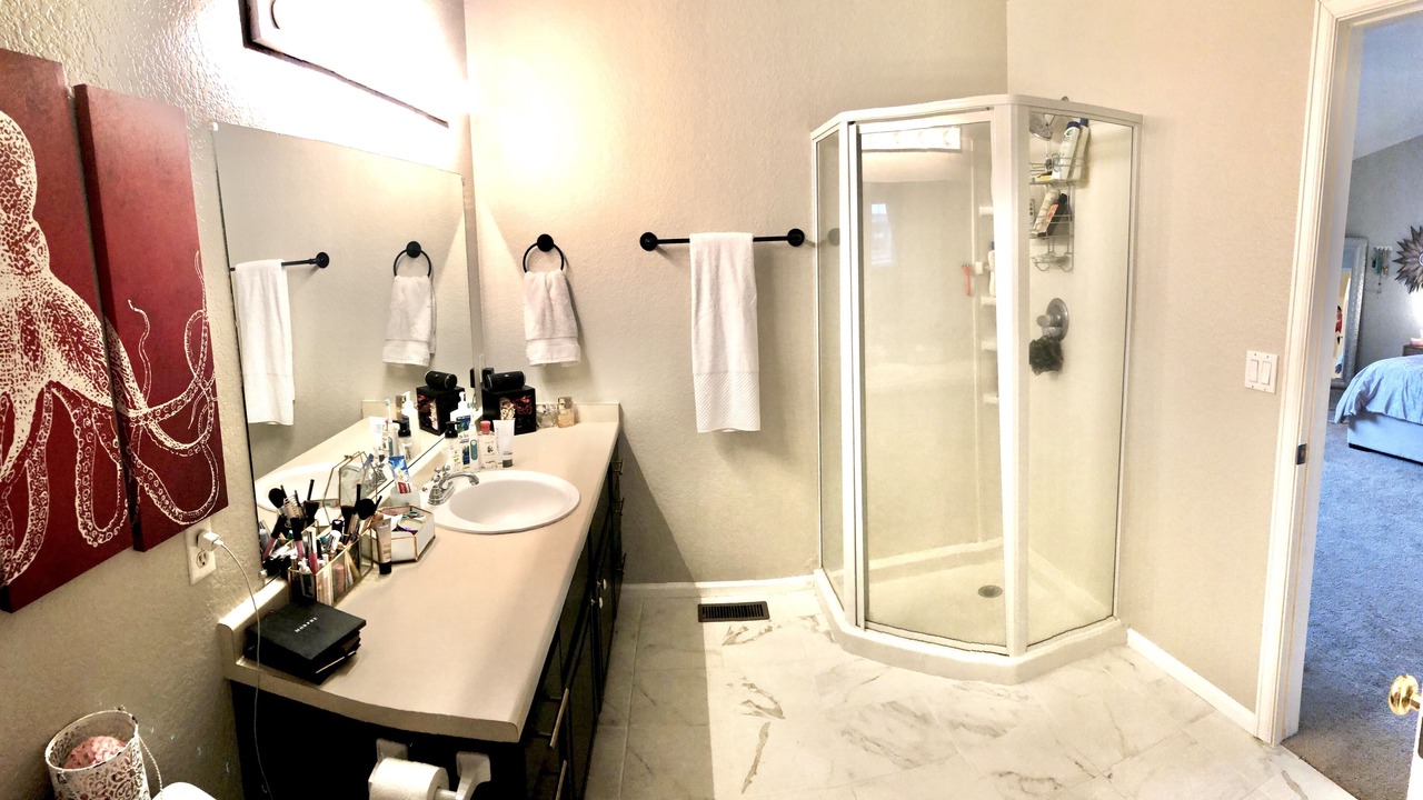 Photo of Bathroom in Barths
