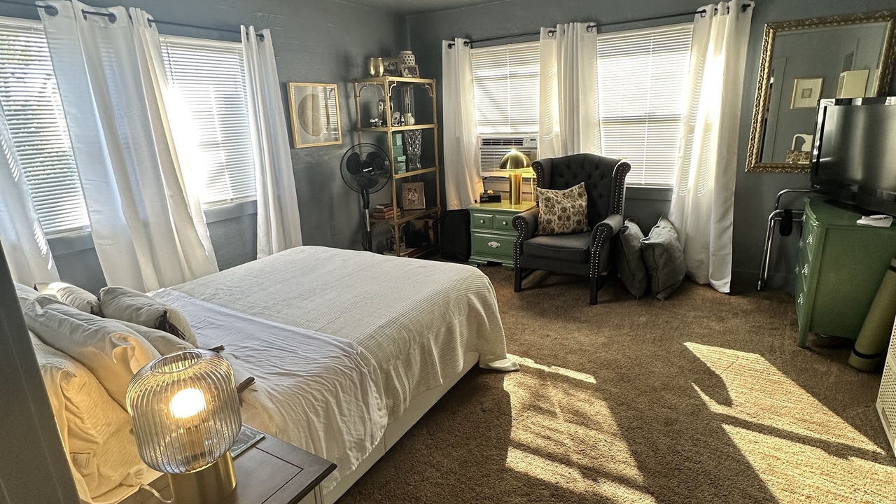Photo of Bedroom in Downtown