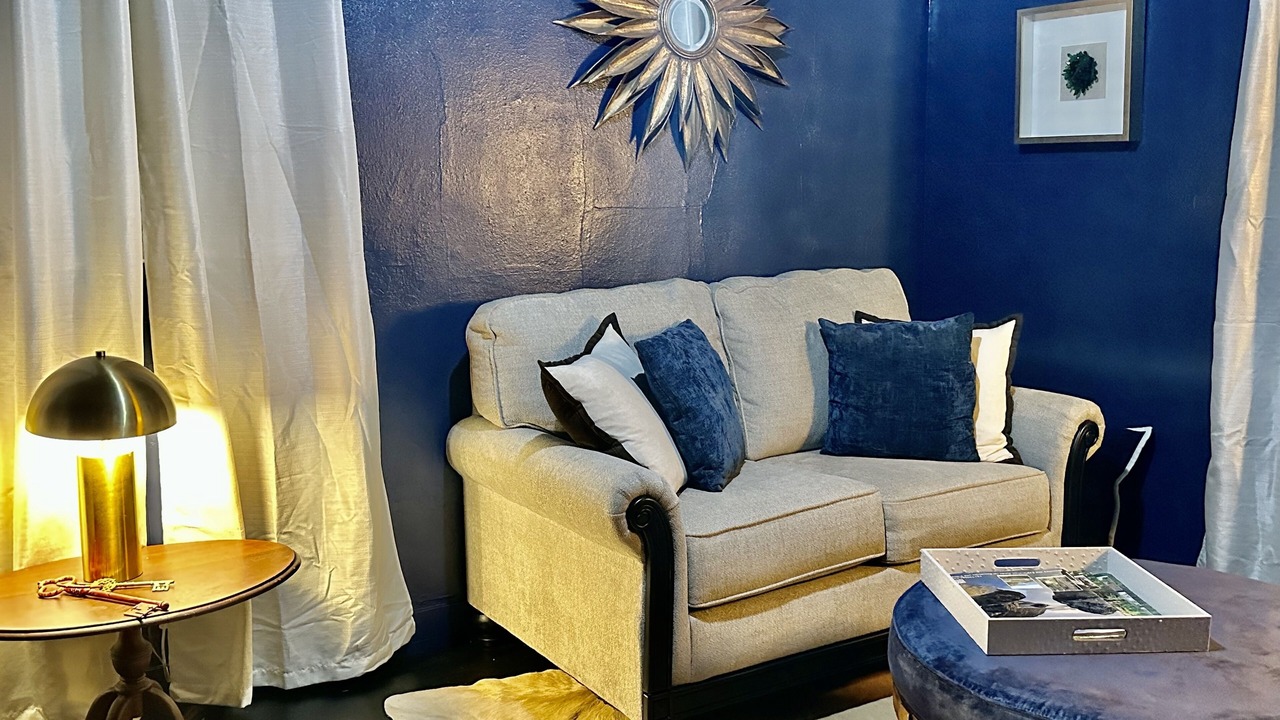 Photo of Livingroom in Downtown
