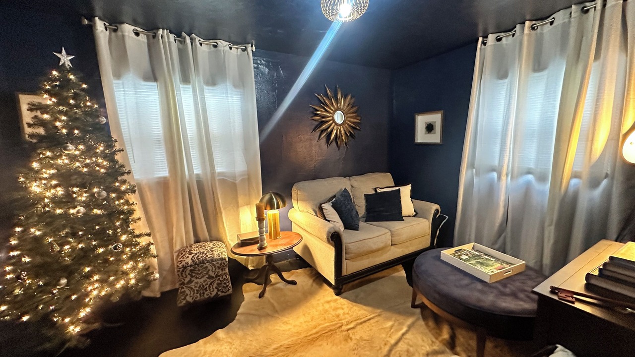 Photo of Livingroom in Downtown