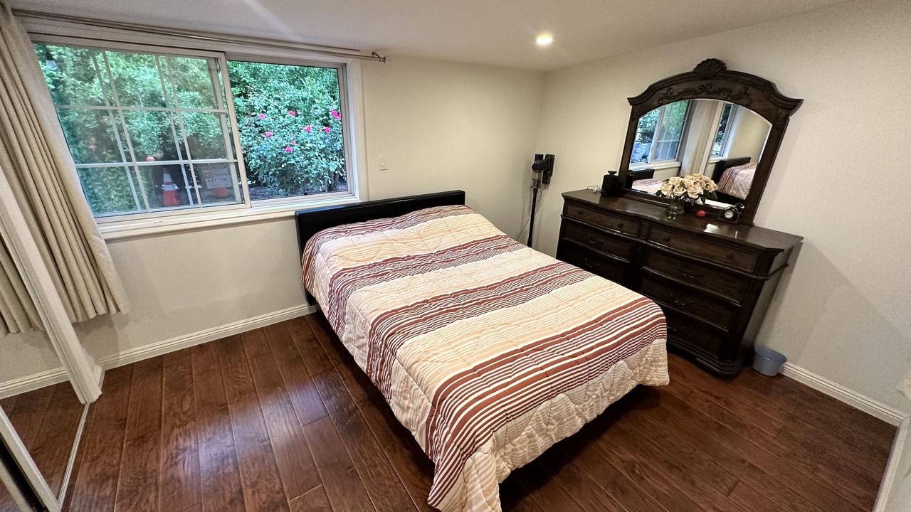 Photo of Bedroom in Northridge