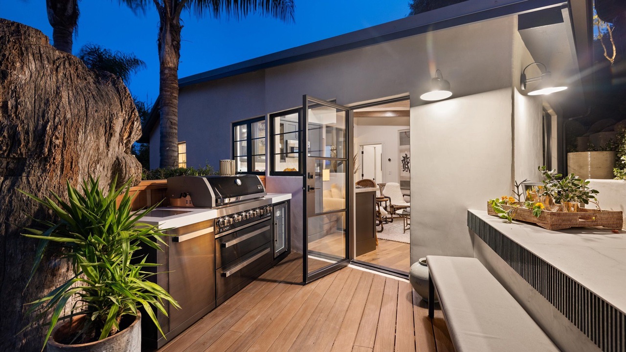 Photo of Patio Balcony in Coast Village
