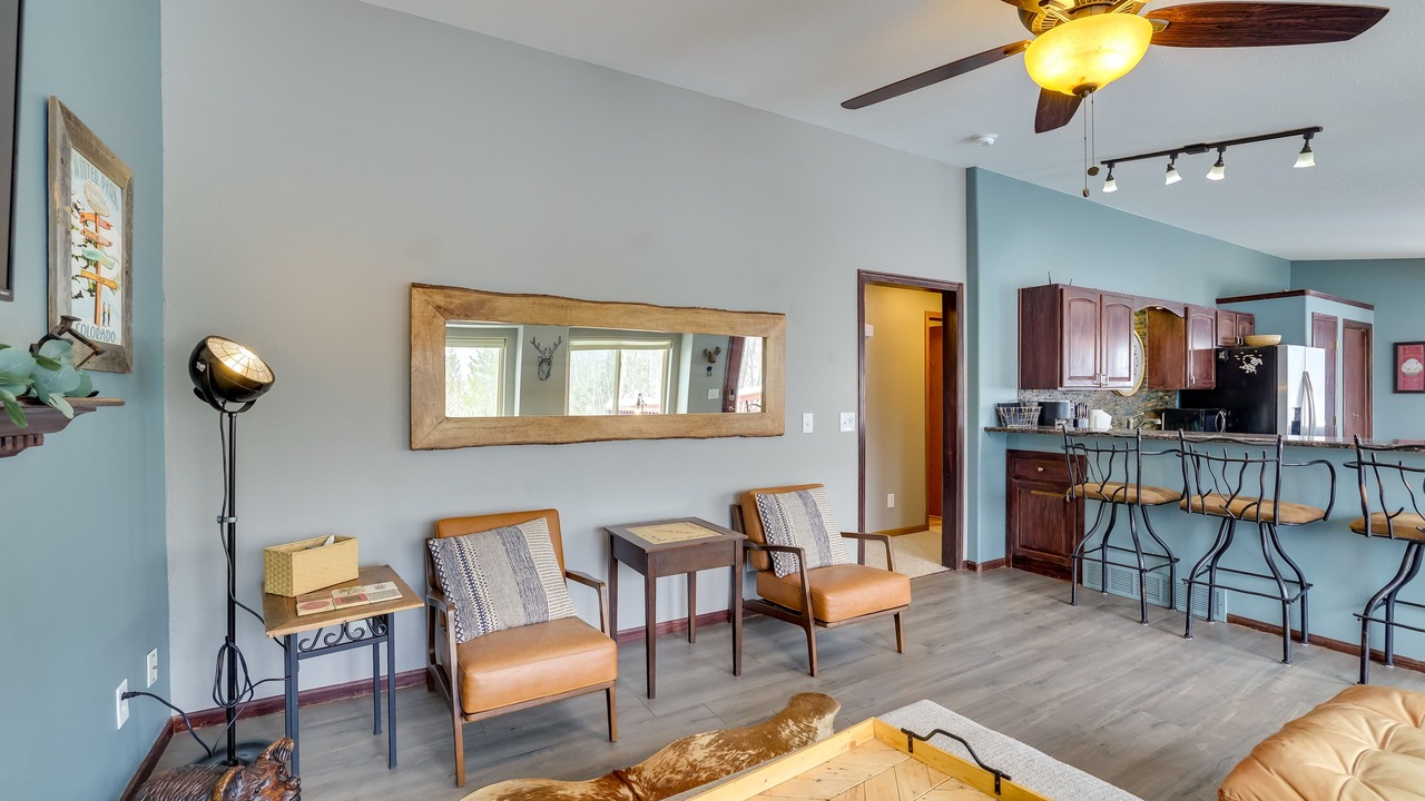Photo of Livingroom in Grand View Highlands