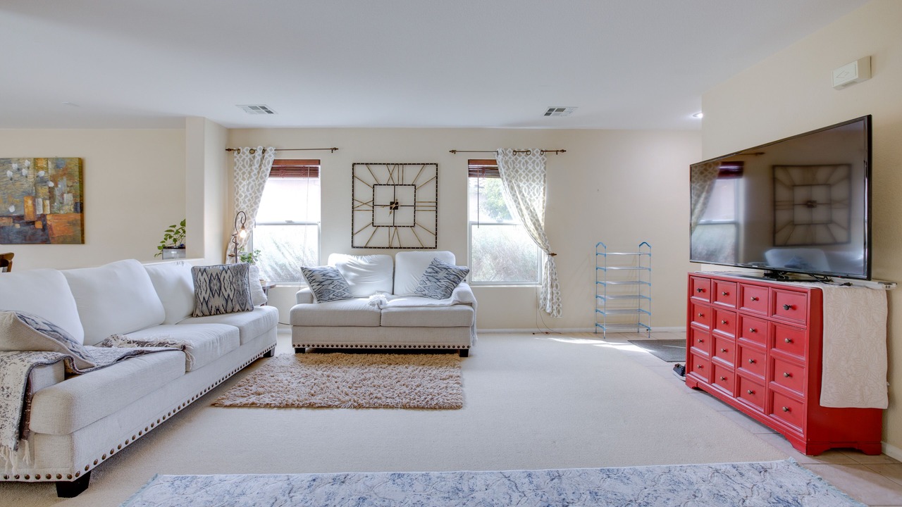 Photo of Bedroom in Enterprise