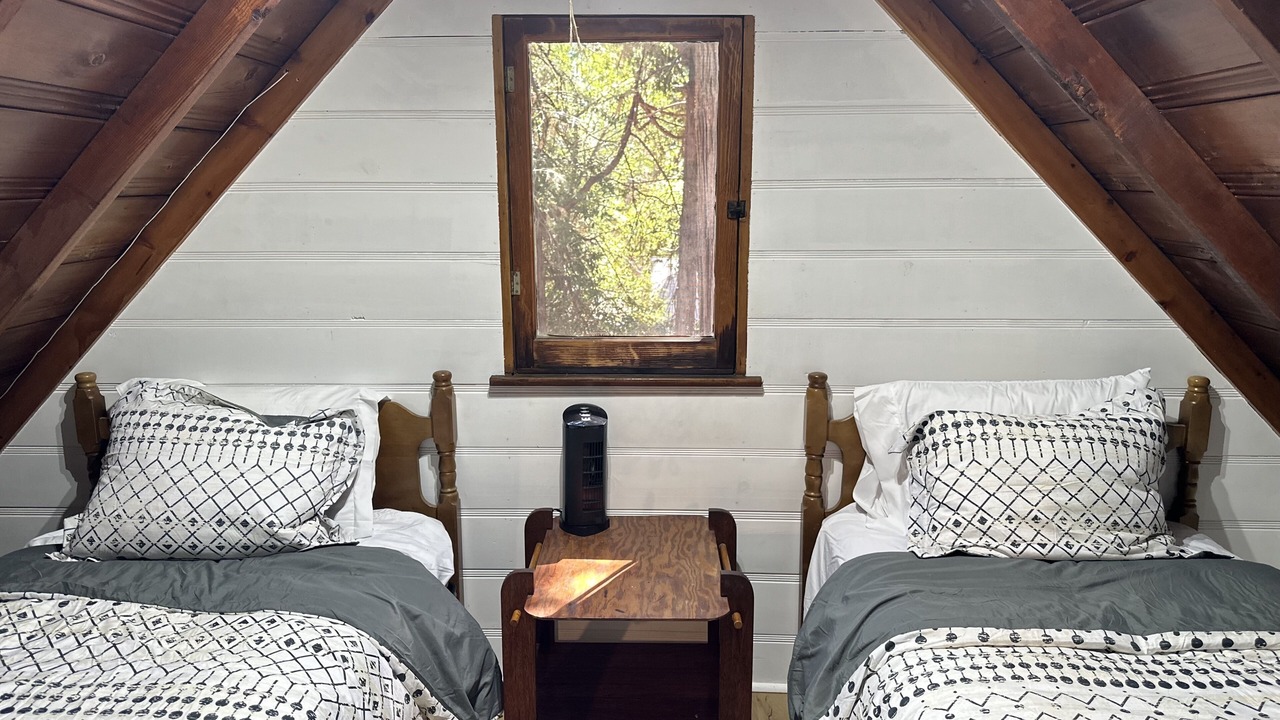Photo of Bedroom in Crestline
