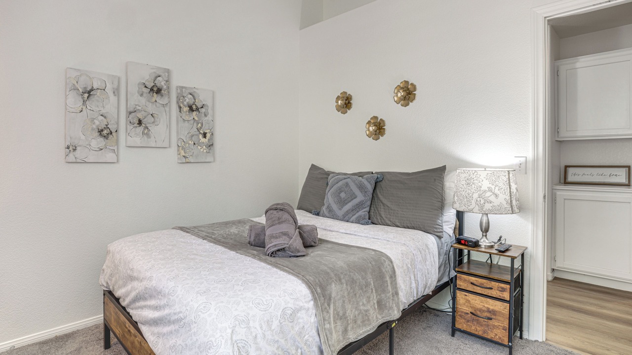 Photo of Bedroom in Spring Valley