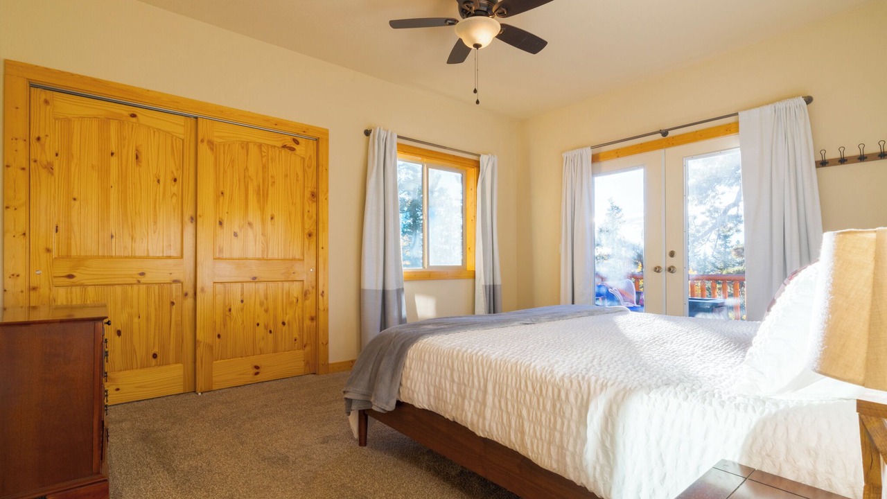 Photo of Bedroom in Indian Mountain