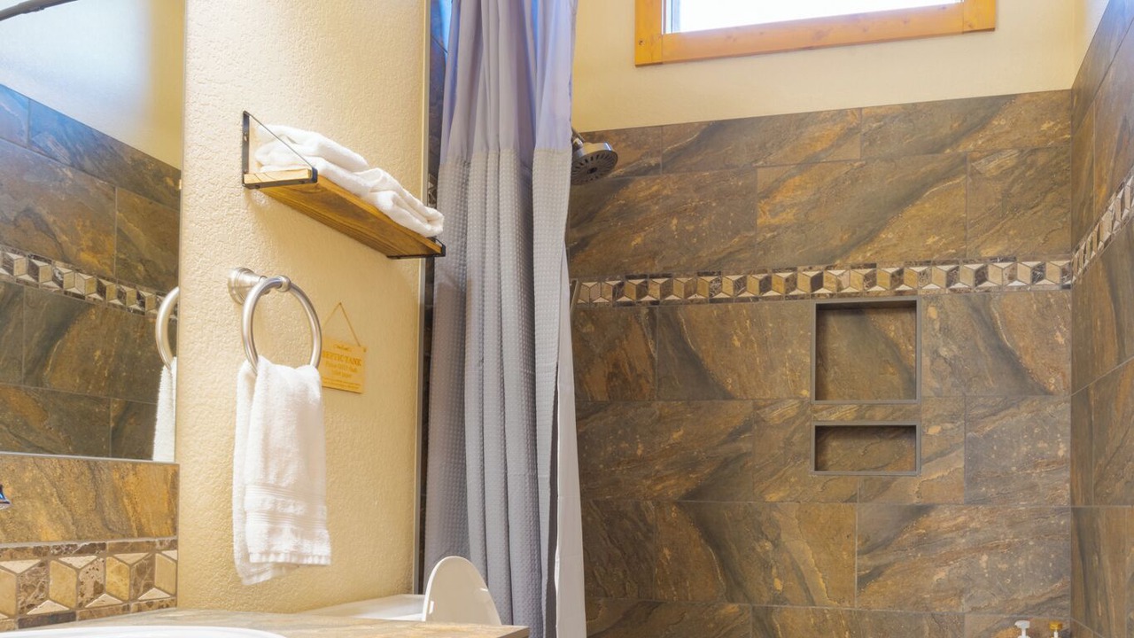 Photo of Bathroom in Indian Mountain