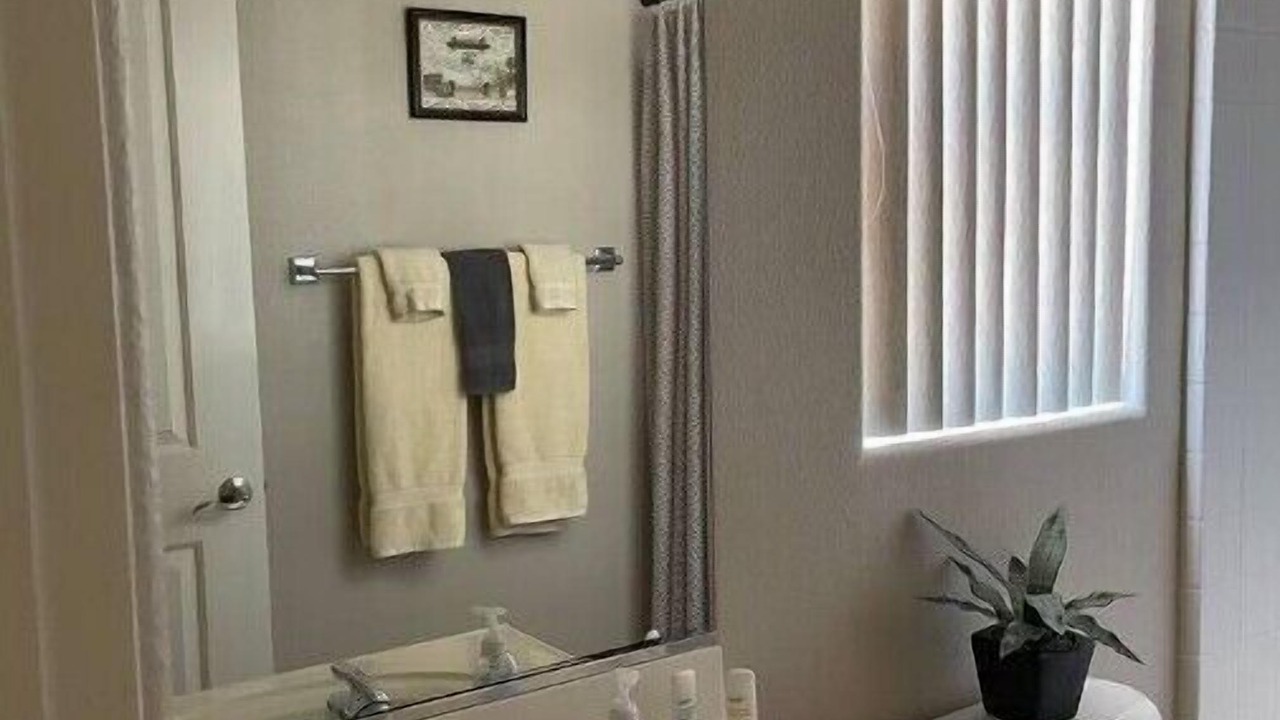 Photo of Bathroom in Bullhead City