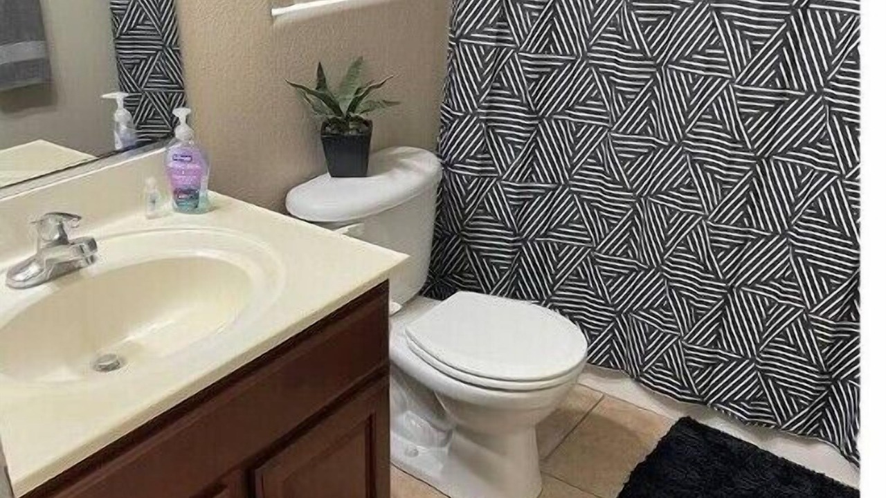 Photo of Bathroom in Bullhead City
