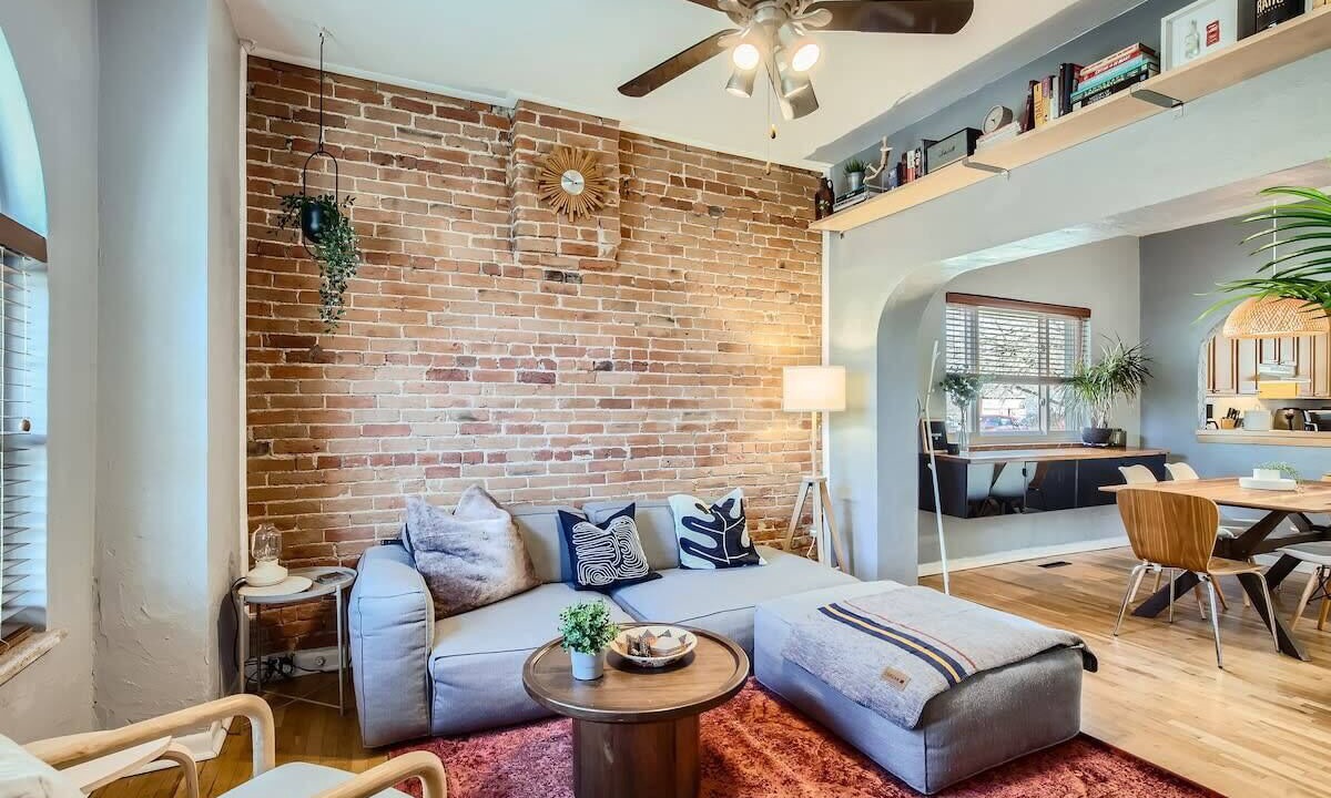 Photo of Livingroom in Cole