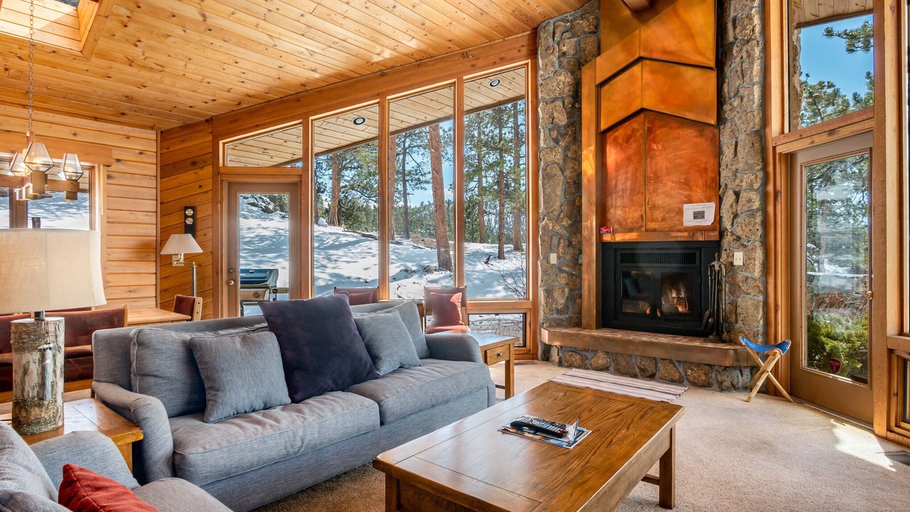 Photo of Livingroom in Estes Park