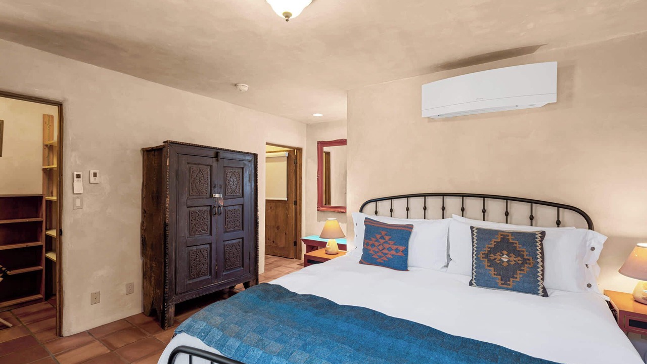 Photo of Bedroom in Tesuque Hills