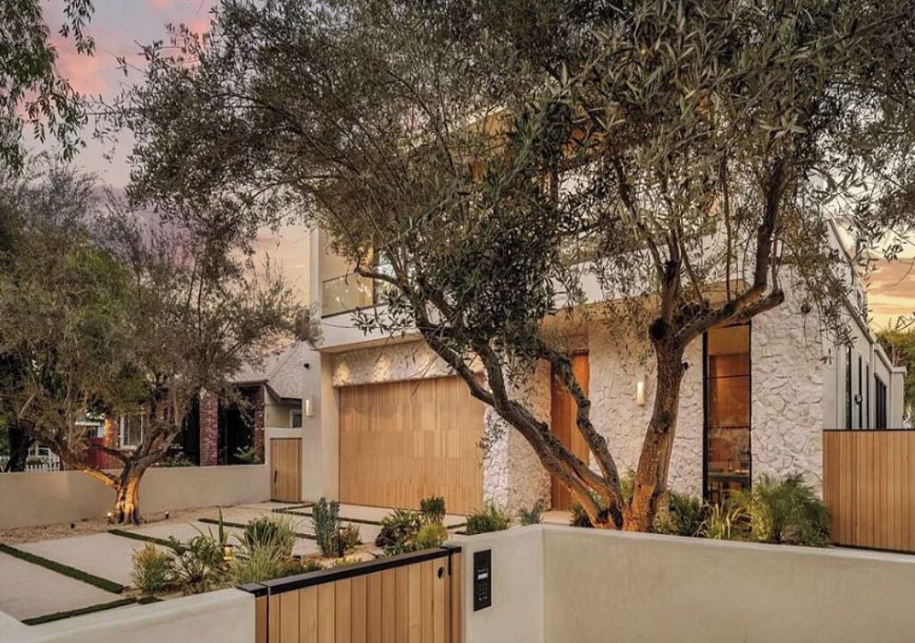 Photo of Outdoor in Sherman Oaks