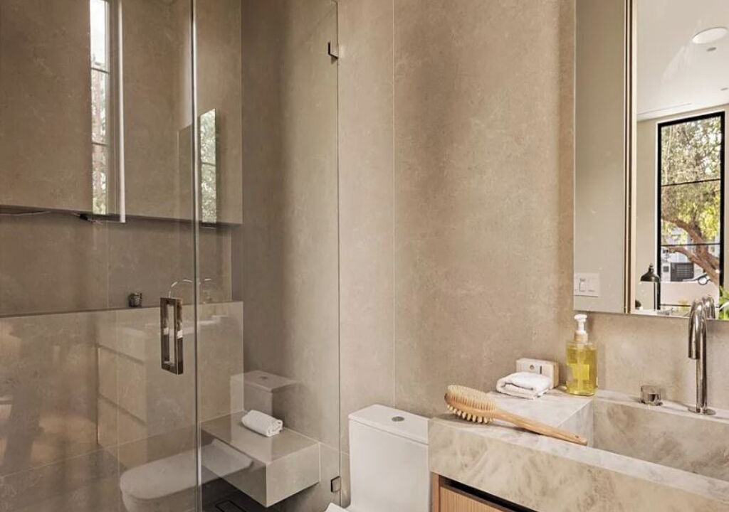 Photo of Bathroom in Sherman Oaks