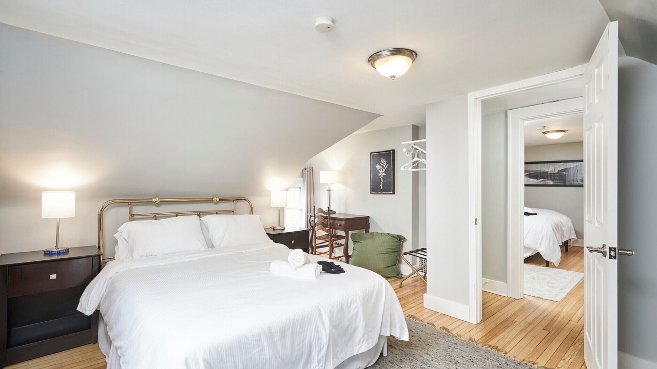 Photo of Bedroom in West Akron