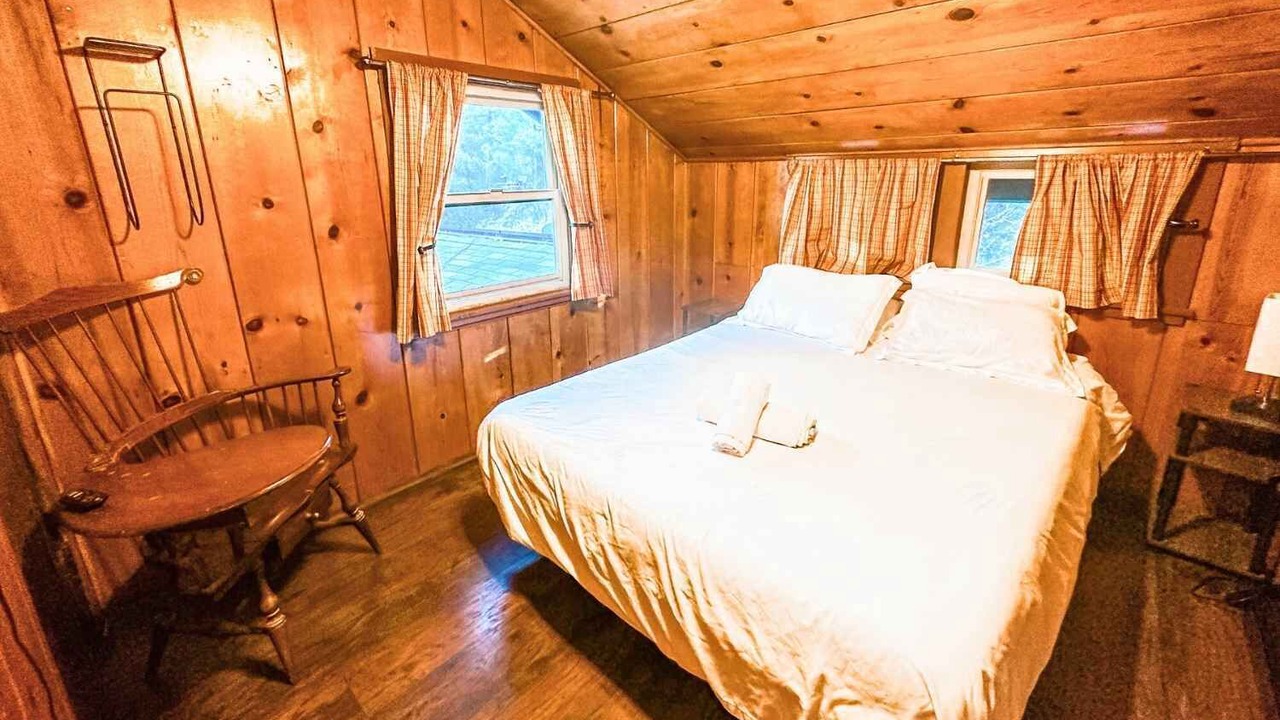 Photo of Bedroom in Big Bear Lake