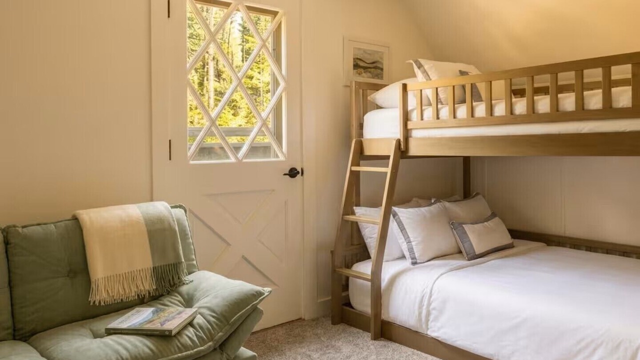 Photo of Bedroom in Saint Mary's